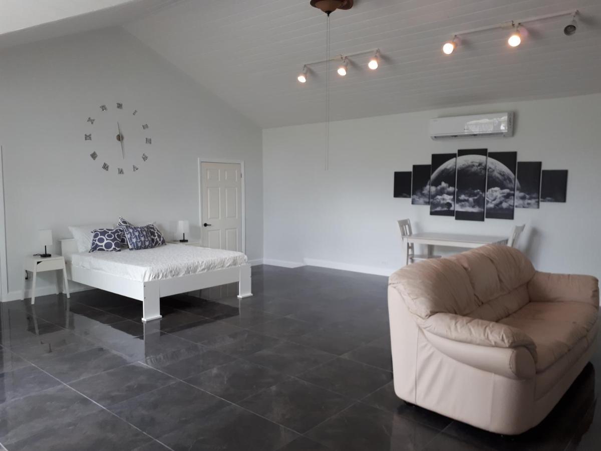 Готель Secluded And Modern Beachfront House Нассау Екстер'єр фото